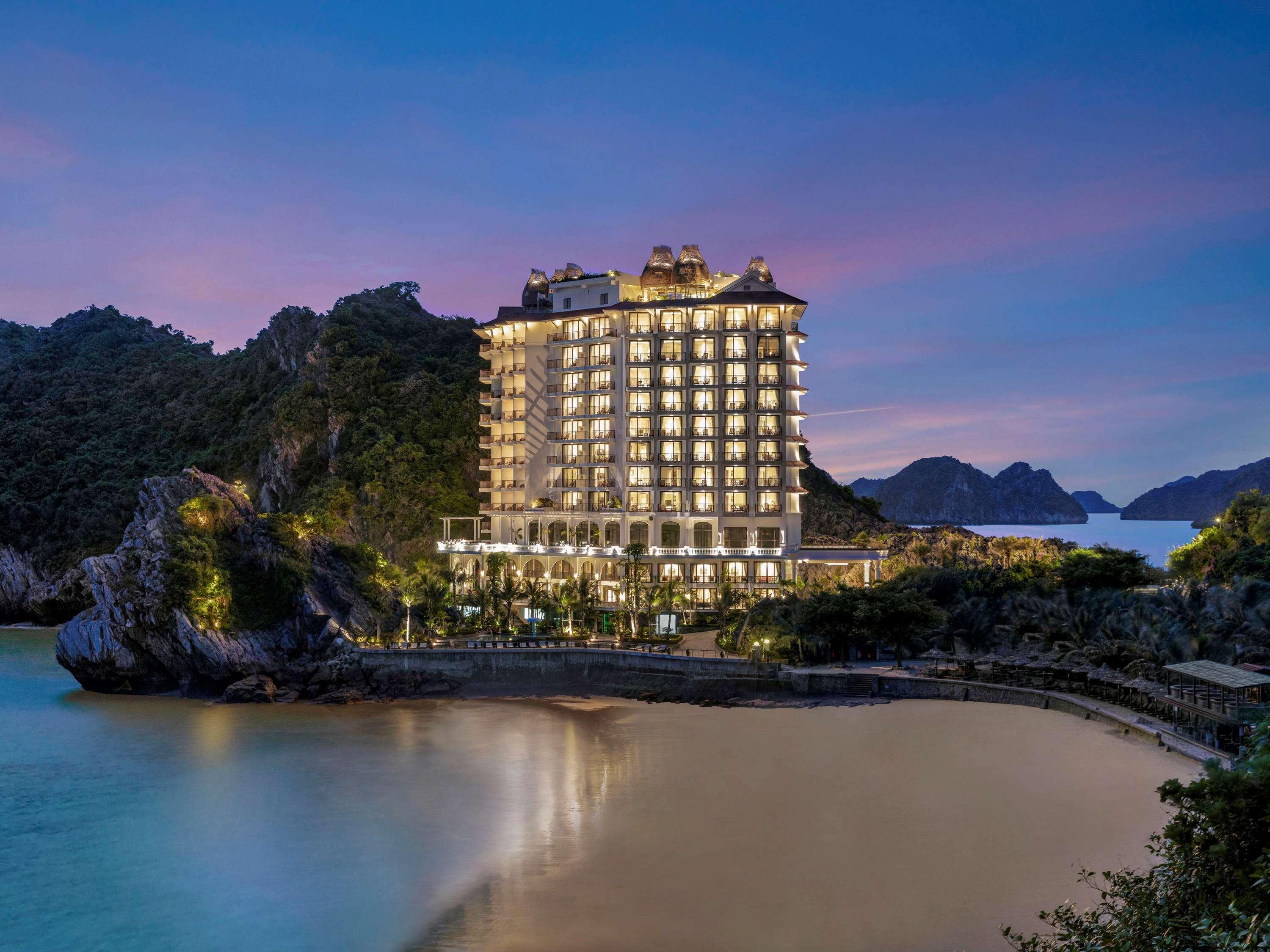 โรงแรมแปร์ล โดริย็อง กัตบา - เอ็มแกลเลอรี Chan Chau ภายนอก รูปภาพ Vinpearl Hotel Nha Trang