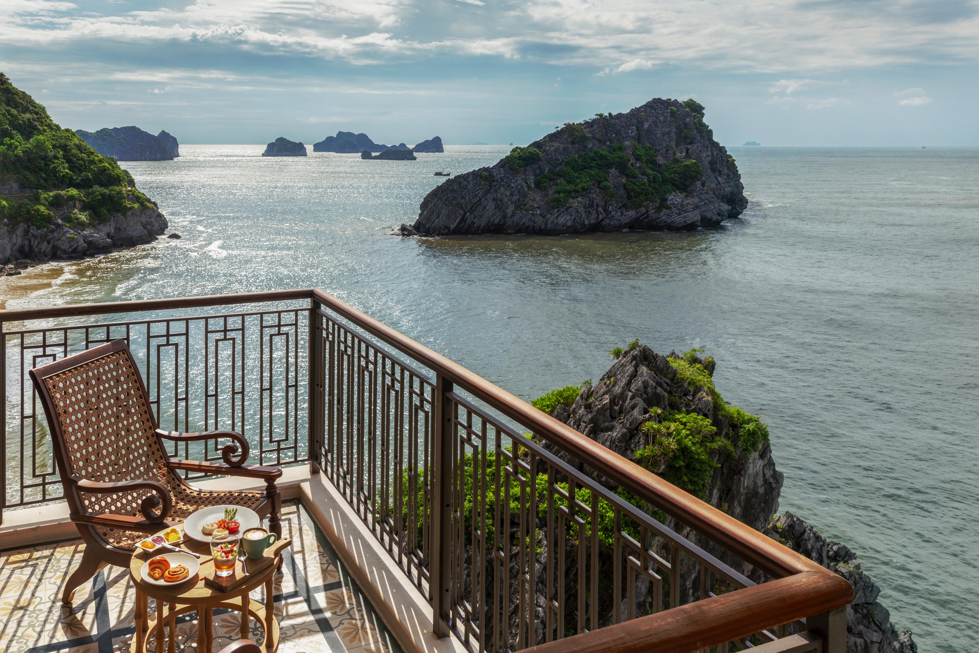 โรงแรมแปร์ล โดริย็อง กัตบา - เอ็มแกลเลอรี Chan Chau ภายนอก รูปภาพ View from the hotel