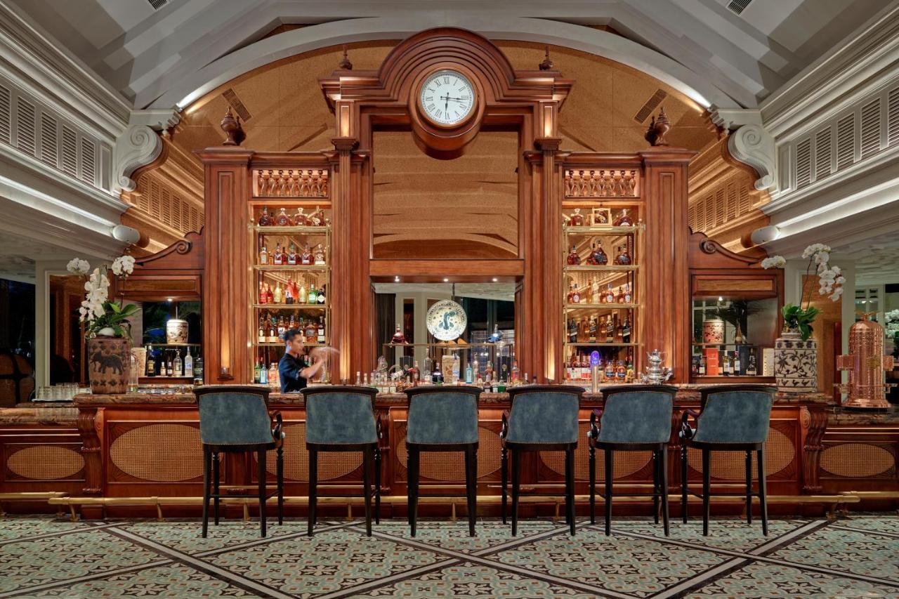 โรงแรมแปร์ล โดริย็อง กัตบา - เอ็มแกลเลอรี Chan Chau ภายนอก รูปภาพ The bar at the lobby